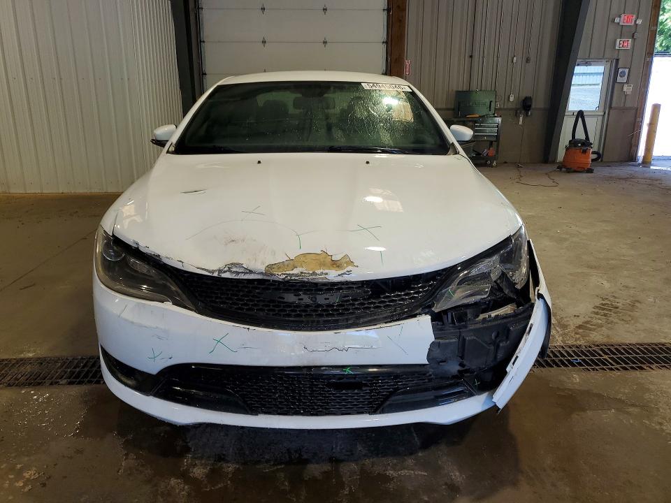 54945046 :رقم المزاد ، 1C3CCCDG6FN556861 vin ، 2015 Chrysler 200 مزاد بيع