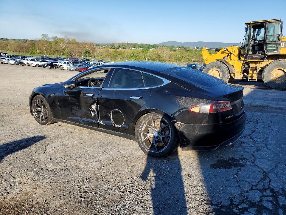 2014 Tesla Model S მანქანა იყიდება აუქციონზე, vin: 5YJSA1H17EFP30635, აუქციონის ნომერი: 52030076