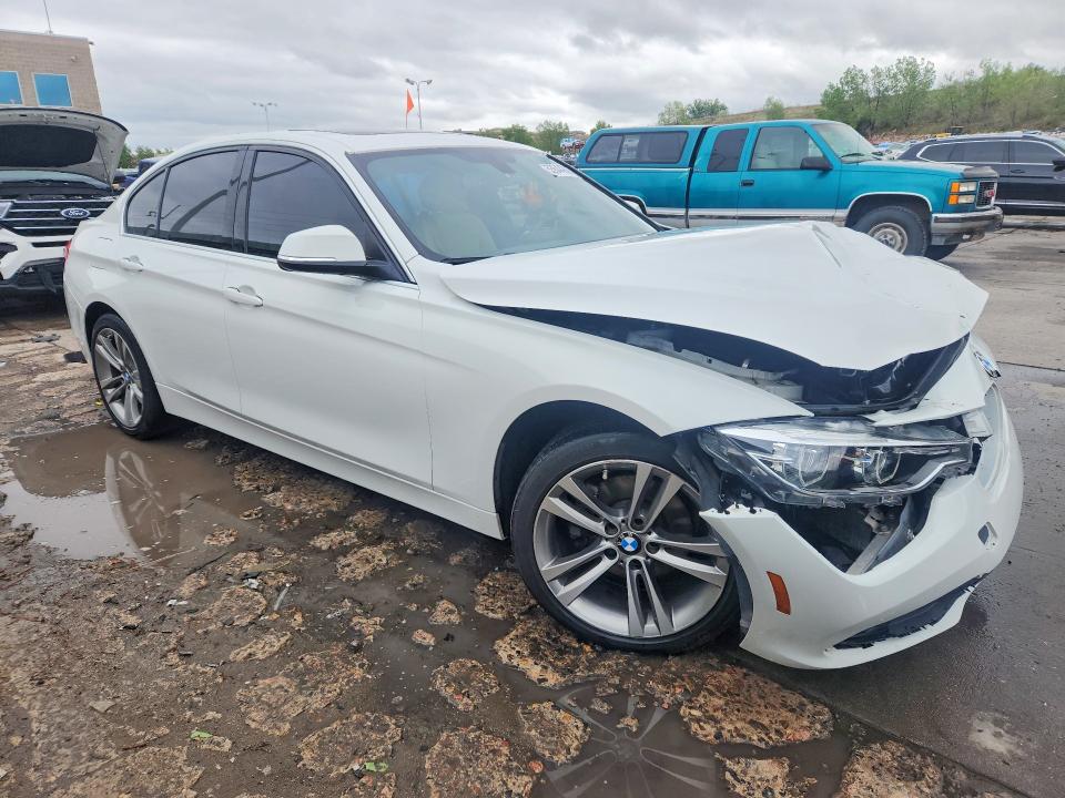 53644906 :رقم المزاد ، WBA8D9C57JEB35175 vin ، 2018 Bmw 330 مزاد بيع