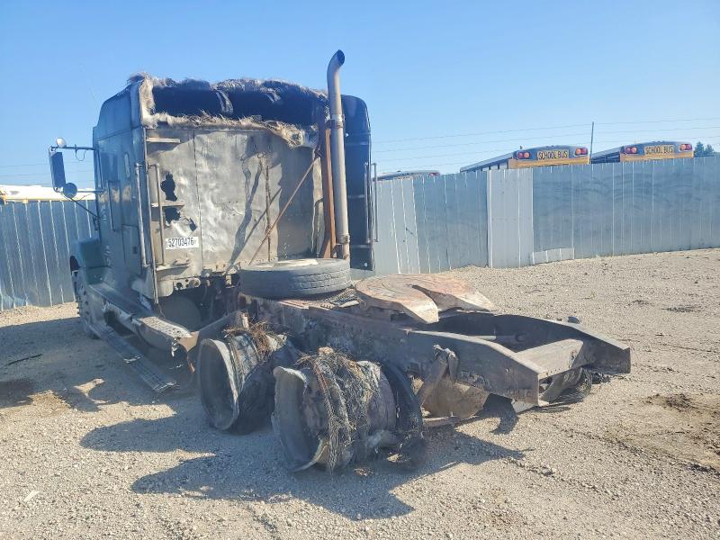 52703476 :رقم المزاد ، 1FUY3WEB0XPA75575 vin ، 1999 Freigliner Conventional مزاد بيع