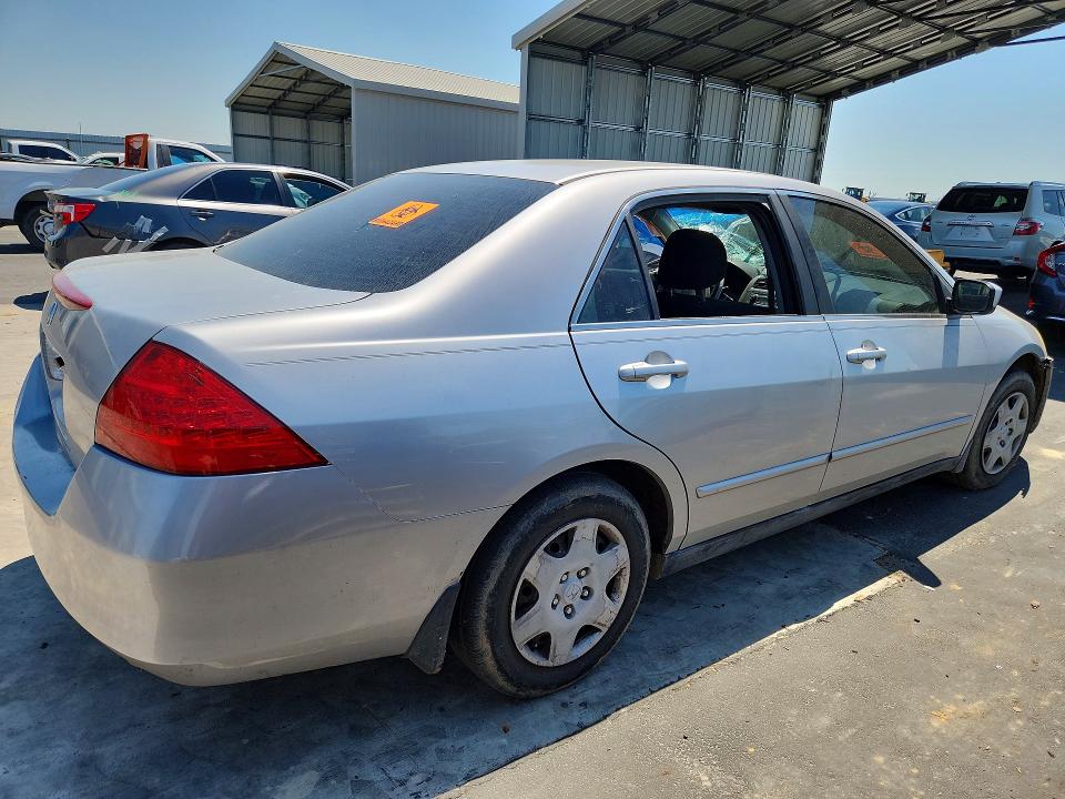 52423796 :رقم المزاد ، 1HGCM56487A070568 vin ، 2007 Honda Accord مزاد بيع