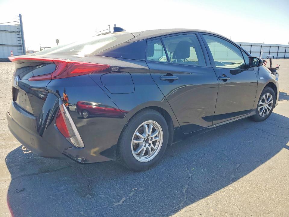 2021 Toyota Prius Prime მანქანა იყიდება აუქციონზე, vin: JTDKAMFP1M3184810, აუქციონის ნომერი: 53917826