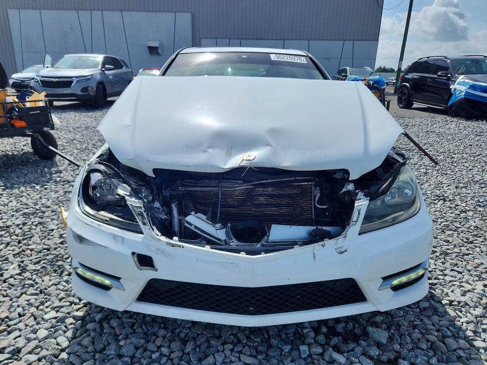 Продажа на аукционе авто 2013 Mercedes-benz C, vin: WDDGF4HBXDR271049, номер лота: 55220976