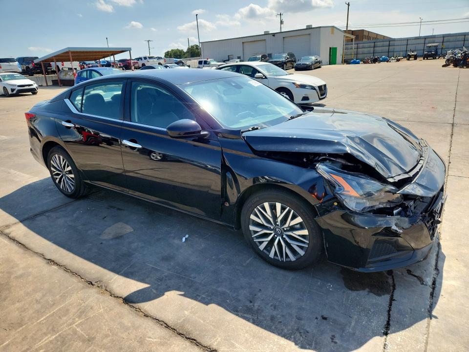 57516096 :رقم المزاد ، 1N4BL4DV8PN371861 vin ، 2023 Nissan Altima مزاد بيع