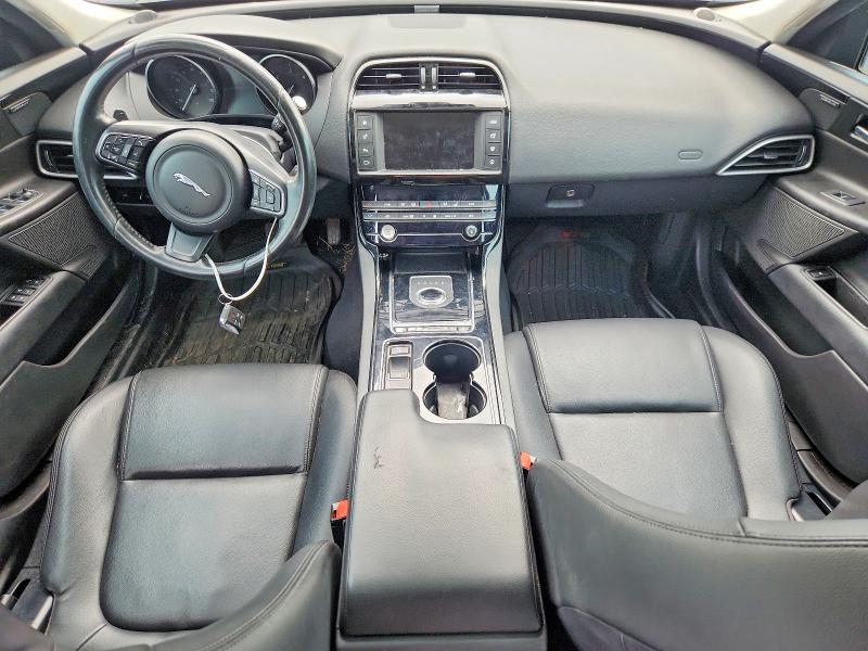 Продаж на аукціоні авто 2017 Jaguar Xe, vin: SAJAJ4BNXHA974898, номер лоту: 54696896