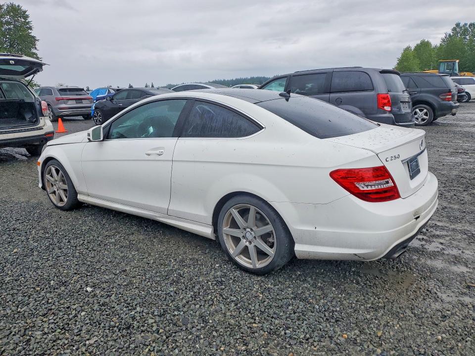 53651906 :رقم المزاد ، WDDGJ4HB3DG001283 vin ، 2013 Mercedes-benz C مزاد بيع