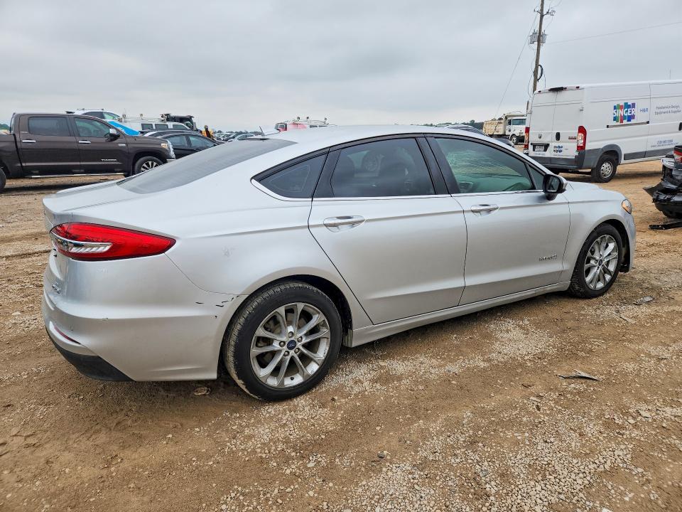 2019 Ford Fusion მანქანა იყიდება აუქციონზე, vin: 3FA6P0LU4KR106321, აუქციონის ნომერი: 52002856