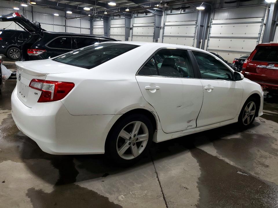 53753596 :رقم المزاد ، 4T1BF1FK6CU567473 vin ، 2012 Toyota Camry مزاد بيع
