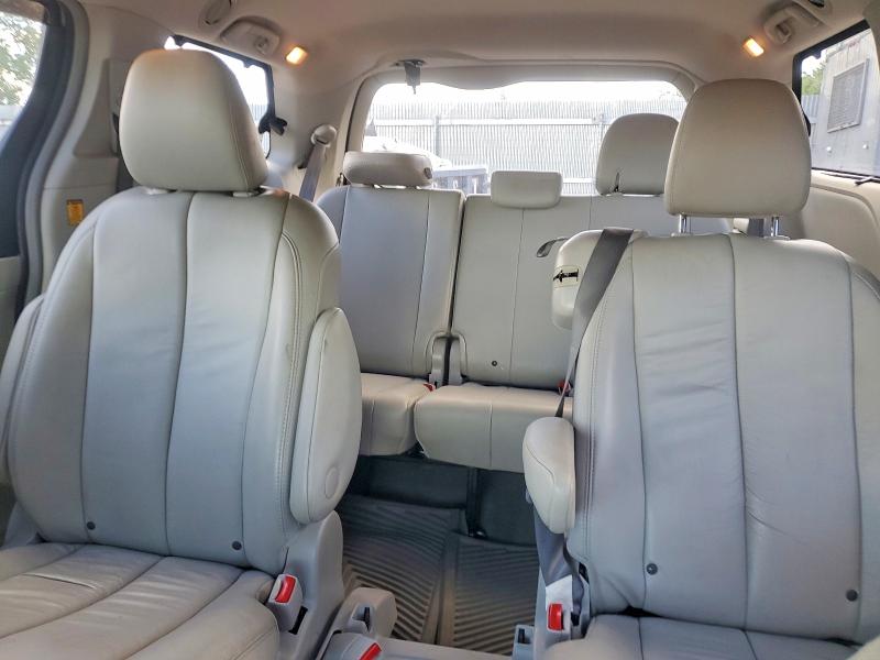 2013 Toyota Sienna მანქანა იყიდება აუქციონზე, vin: 5TDYK3DC2DS366709, აუქციონის ნომერი: 54827406
