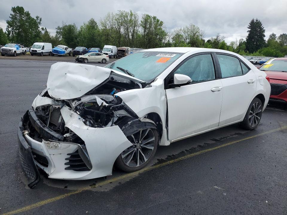 53388106 :رقم المزاد ، 2T1BURHE8JC023860 vin ، 2018 Toyota Corolla مزاد بيع