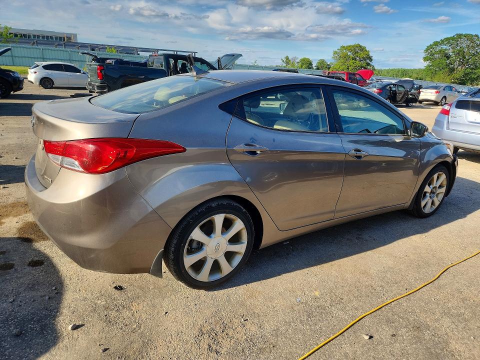 2013 Hyundai Elantra მანქანა იყიდება აუქციონზე, vin: 5NPDH4AE6DH228170, აუქციონის ნომერი: 54202546