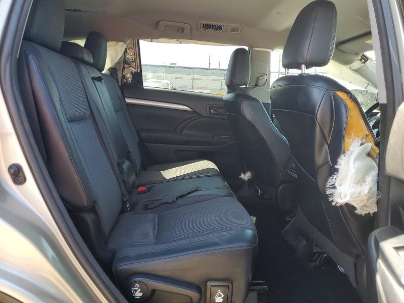 58387916 :رقم المزاد ، 5TDZKRFH8FS114790 vin ، 2015 Toyota Highlander مزاد بيع