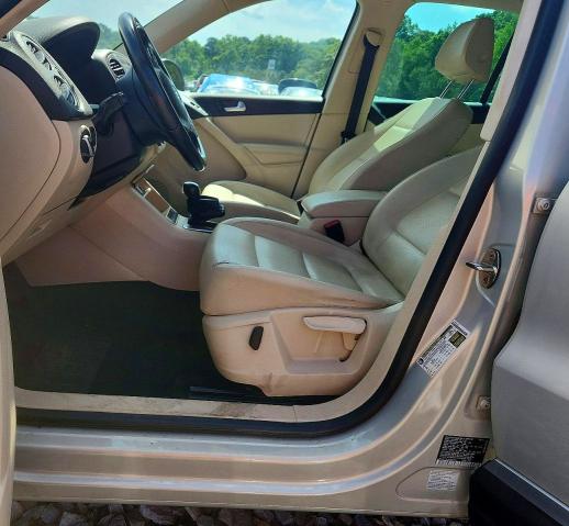 53961836 :رقم المزاد ، WVGAV7AX7DW557531 vin ، 2013 Volkswagen Tiguan مزاد بيع