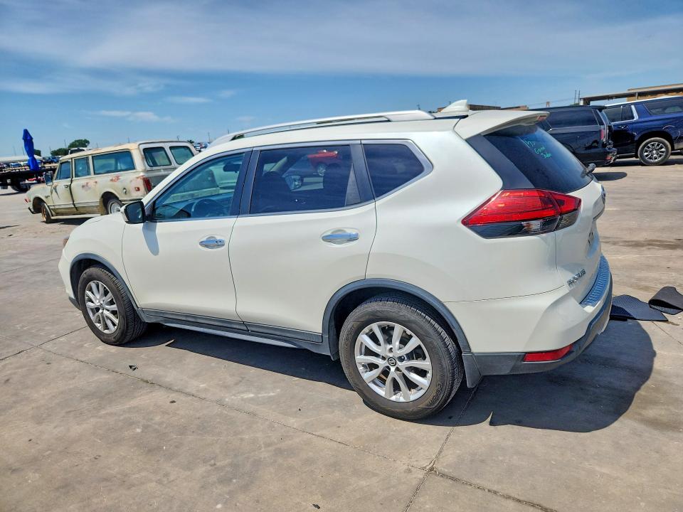 2017 Nissan Rogue მანქანა იყიდება აუქციონზე, vin: 5N1AT2MT4HC825427, აუქციონის ნომერი: 52376436