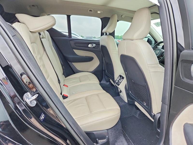 53833106 :رقم المزاد ، YV4K92HL3P2974852 vin ، 2023 Volvo Xc40 مزاد بيع
