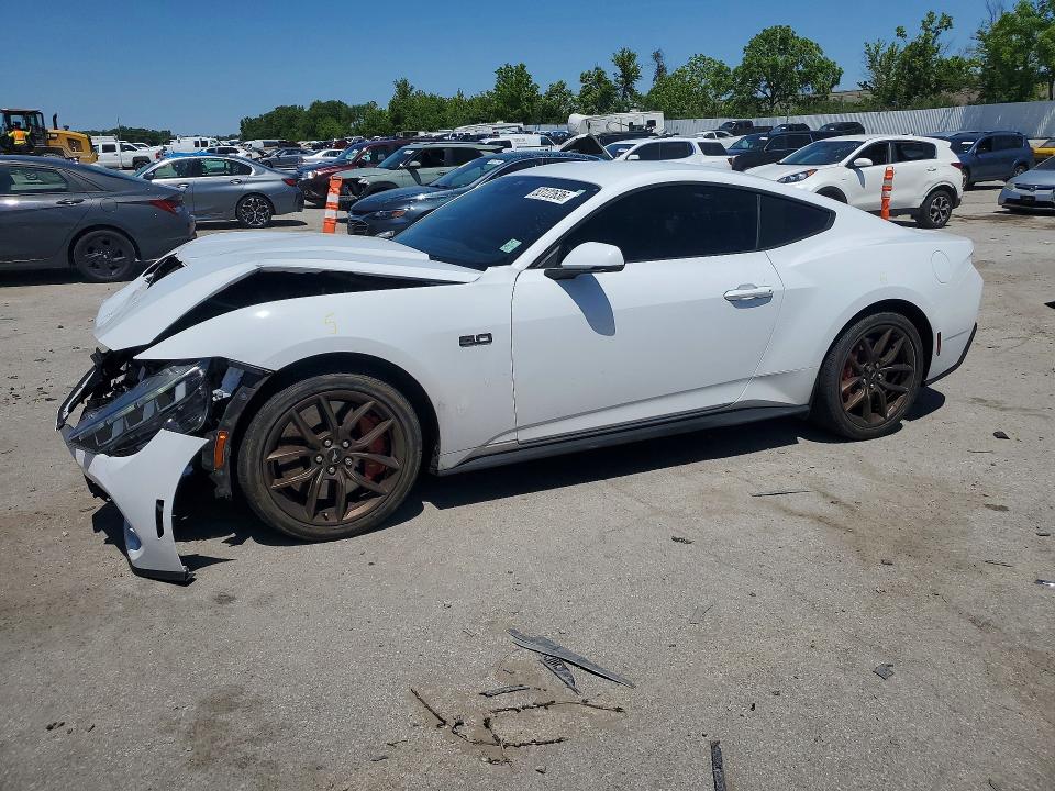 53122636 :رقم المزاد ، 1FA6P8CF3R5410138 vin ، 2024 Ford Mustang مزاد بيع