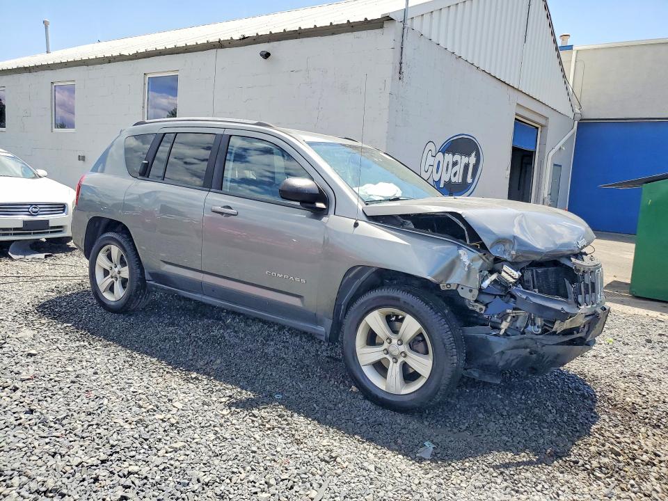 2014 Jeep Compass მანქანა იყიდება აუქციონზე, vin: 1C4NJDBB6ED592593, აუქციონის ნომერი: 55368426