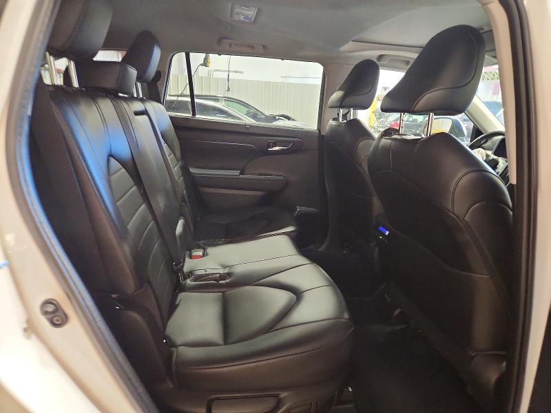 Продажа на аукционе авто 2022 Toyota Highlander, vin: 5TDHZRBH8NS563365, номер лота: 53548236