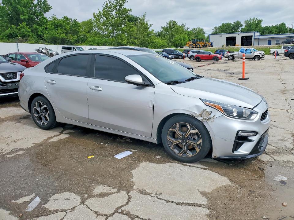 2020 Kia Forte მანქანა იყიდება აუქციონზე, vin: 3KPF24ADXLE187773, აუქციონის ნომერი: 54195086
