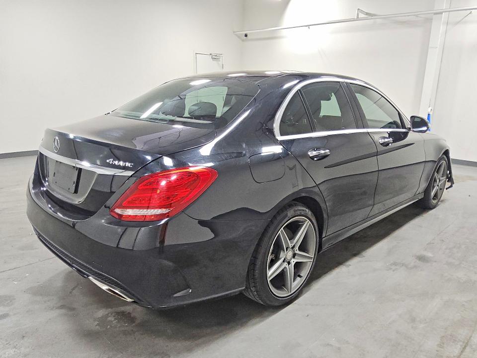 51430996 :رقم المزاد ، 55SWF4KB8FU014073 vin ، 2015 Mercedes-benz C مزاد بيع