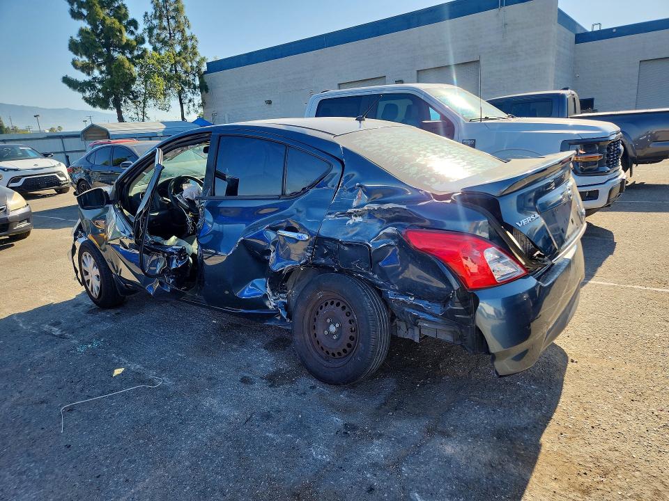 54198316 :رقم المزاد ، 3N1CN7AP3FL926605 vin ، 2015 Nissan Versa مزاد بيع