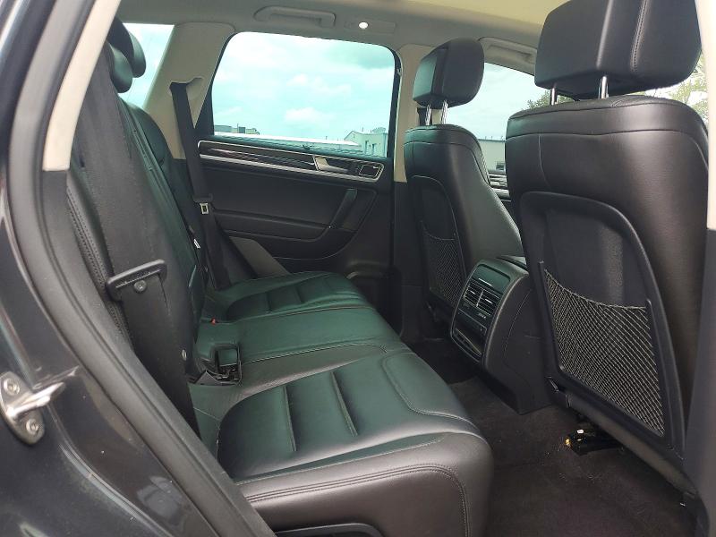 53918576 :رقم المزاد ، WVGEP9BP7FD003944 vin ، 2015 Volkswagen Touareg مزاد بيع