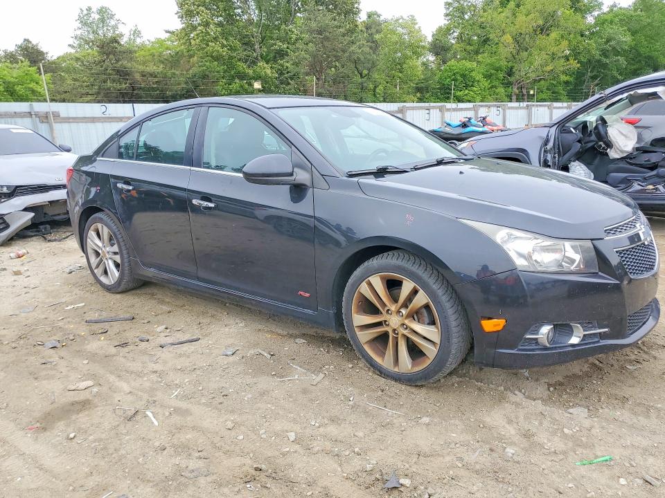 52169536 :رقم المزاد ، 1G1PG5SB5E7337941 vin ، 2014 Chevrolet Cruze مزاد بيع