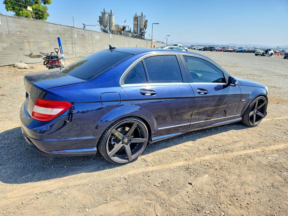 Продажа на аукционе авто 2012 Mercedes-benz C, vin: WDDGF4HB7CR220610, номер лота: 52166076