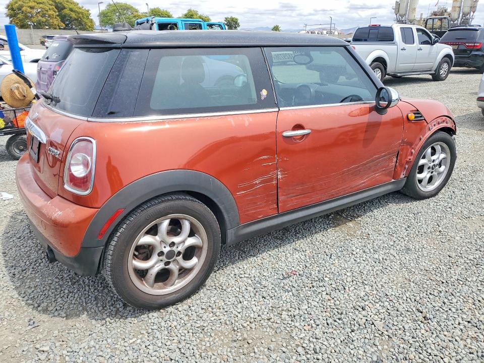 Продаж на аукціоні авто 2011 Mini Cooper, vin: WMWSU3C58BTX96176, номер лоту: 51829736