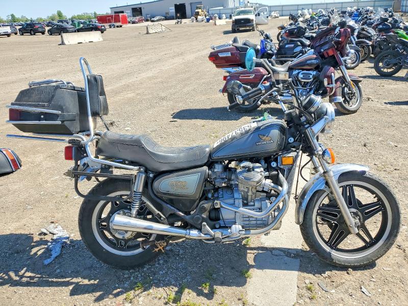 53537496 :رقم المزاد ، JH2PC0105CM304899 vin ، 1982 Honda Cx500 مزاد بيع