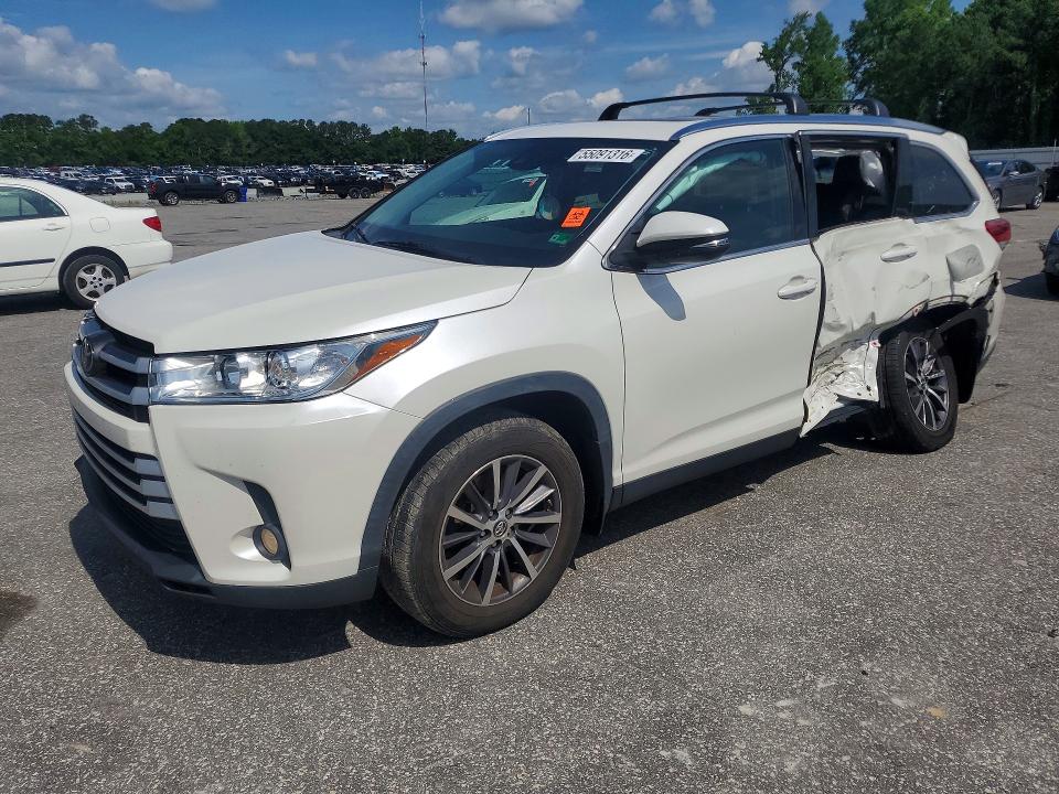 2019 Toyota Highlander მანქანა იყიდება აუქციონზე, vin: 5TDJZRFH8KS608361, აუქციონის ნომერი: 55091316