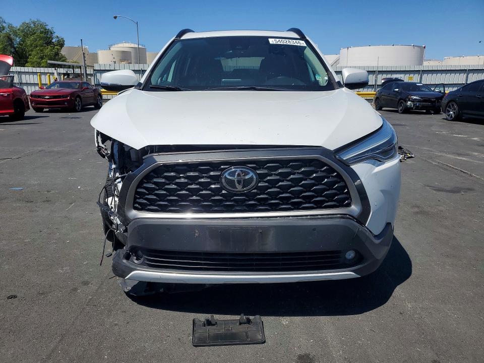Продаж на аукціоні авто 2022 Toyota Corolla Cross, vin: 7MUDAAAG6NV030713, номер лоту: 54028346