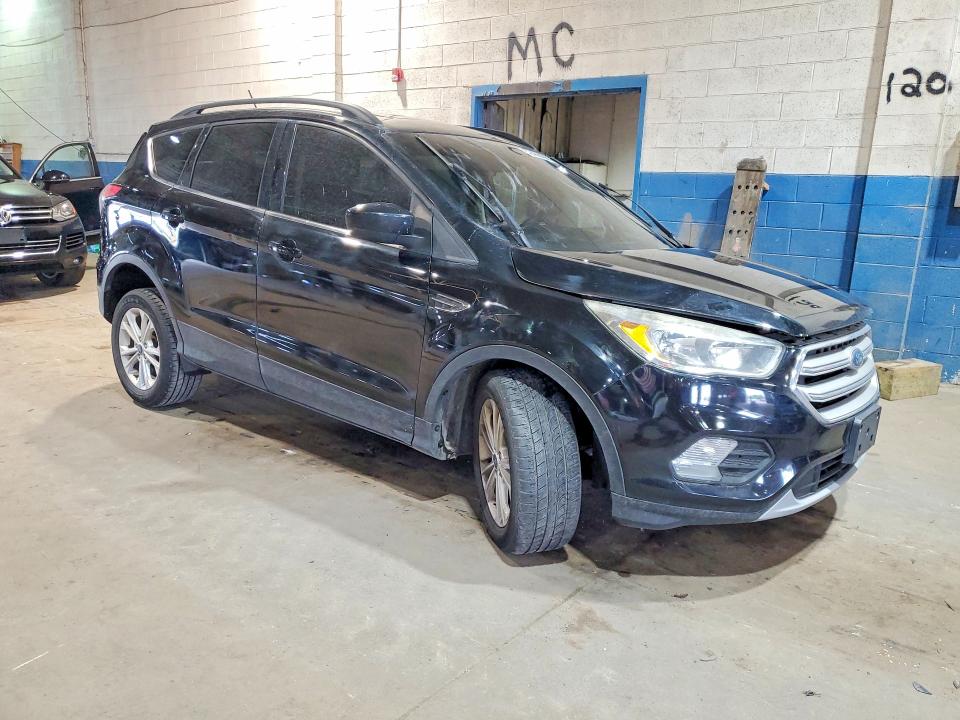 52468496 :رقم المزاد ، 1FMCU9GDXJUB39282 vin ، 2018 Ford Escape مزاد بيع