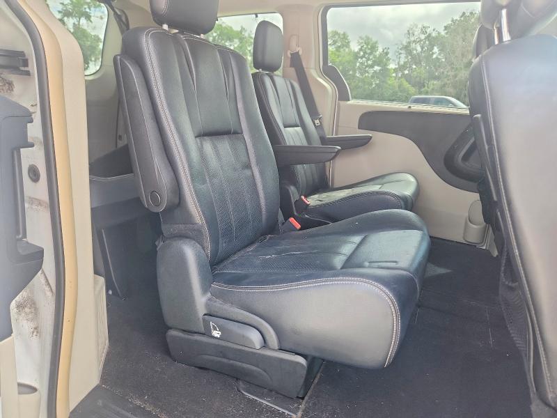 53466716 :رقم المزاد ، 2C4RC1CG5DR815819 vin ، 2013 Chrysler Town & Country مزاد بيع