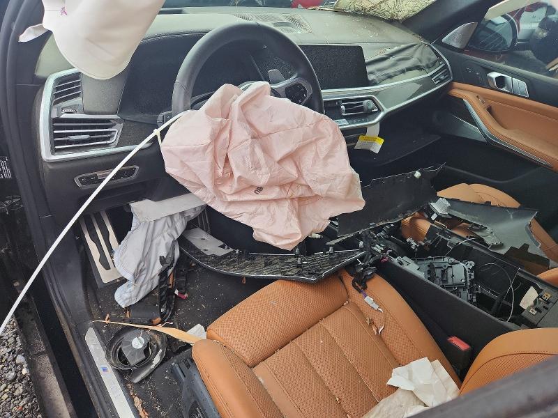 41583926 :رقم المزاد ، 5UXCX6C01M9H50033 vin ، 2021 Bmw X7 مزاد بيع