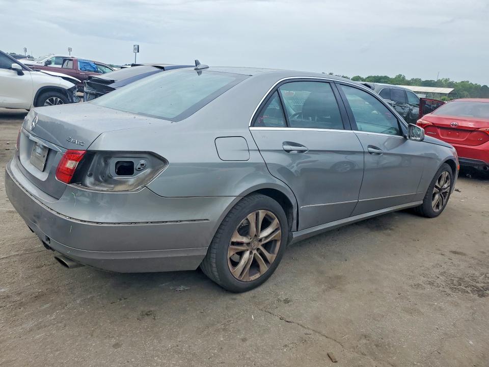 53937866 :رقم المزاد ، WDDHF8HB8BA493323 vin ، 2011 Mercedes-benz E مزاد بيع