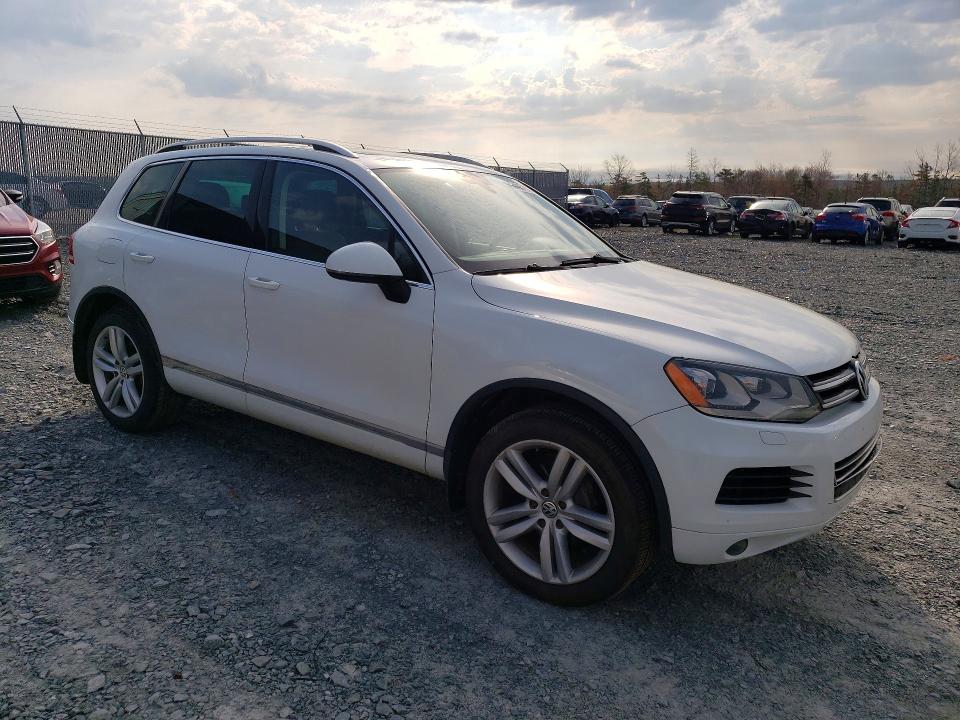 53635706 :رقم المزاد ، WVGDP9BP3DD012827 vin ، 2013 Volkswagen Truck/van Touareg V6 Tdi 4dr Awd مزاد بيع