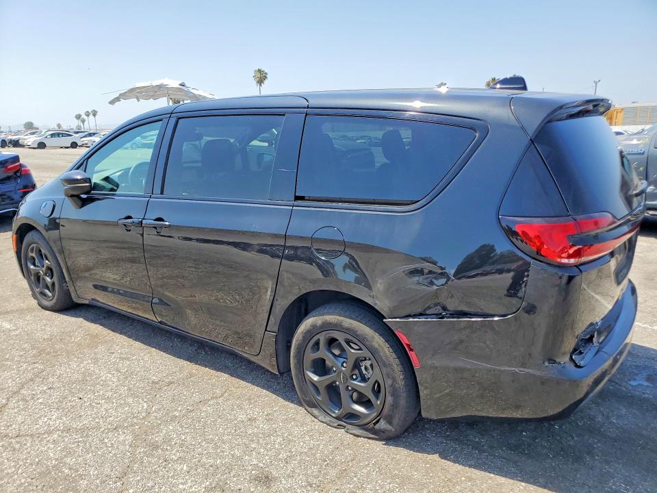 55020196 :رقم المزاد ، 2C4RC1L77PR513775 vin ، 2023 Chrysler Pacifica مزاد بيع