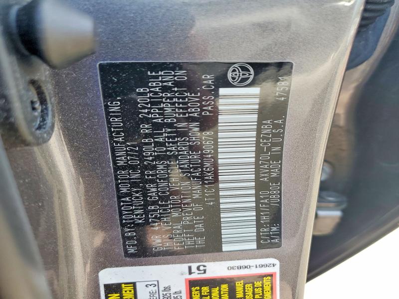 52733896 :رقم المزاد ، 4T1C11AK6MU490678 vin ، 2021 Toyota Camry مزاد بيع