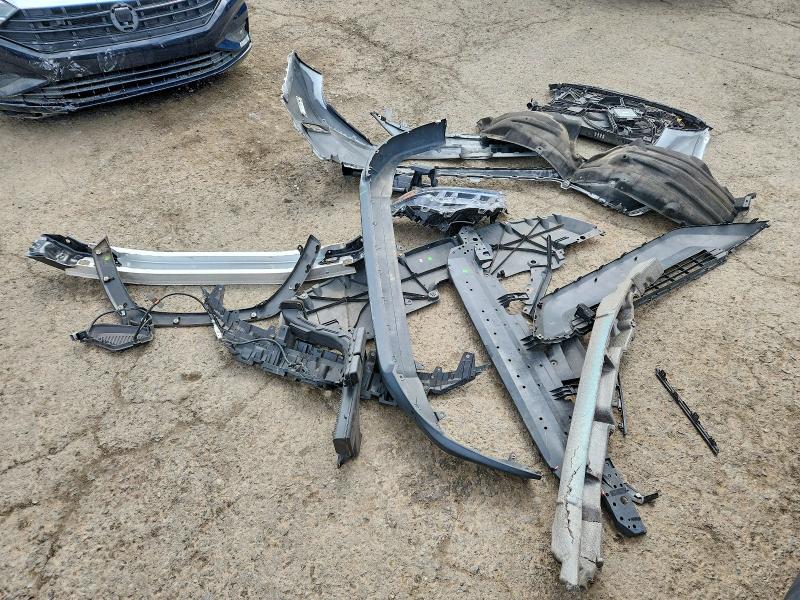 Продажа на аукционе авто 2020 Toyota Rav4, vin: 2T3F1RFV1LC135312, номер лота: 52733826