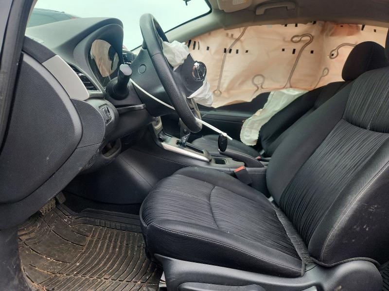 53233366 :رقم المزاد ، 3N1AB7AP1JY321896 vin ، 2018 Nissan Sentra مزاد بيع
