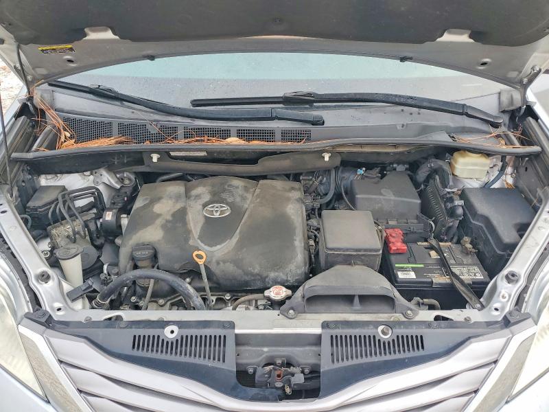 2017 Toyota Sienna მანქანა იყიდება აუქციონზე, vin: 5TDYZ3DC2HS883672, აუქციონის ნომერი: 52140376
