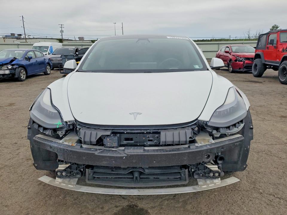 Продажа на аукционе авто 2021 Tesla Model 3, vin: 5YJ3E1EA3MF923473, номер лота: 52751336