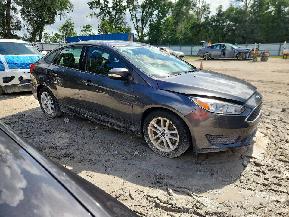 54642476 :رقم المزاد ، 1FADP3F21HL329202 vin ، 2017 Ford Focus مزاد بيع