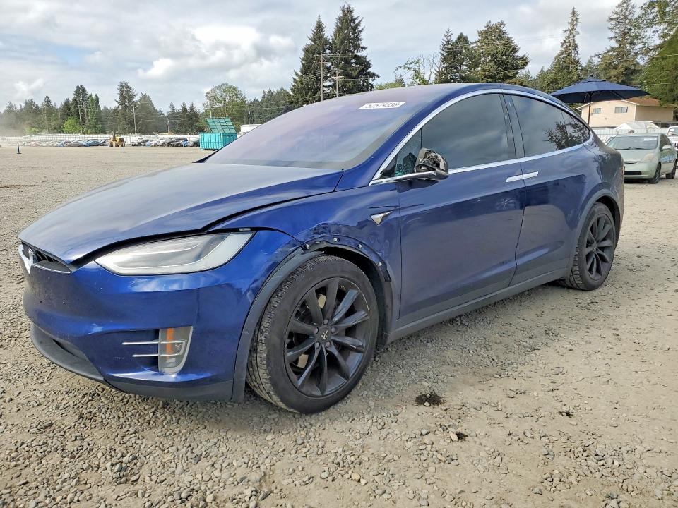 Auction sale of the 2018 Tesla Model X, vin: 5YJXCBE23JF136198, lot number: 52579336