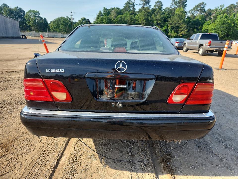 52862426 :رقم المزاد ، WDBJF55FXVA298604 vin ، 1997 Mercedes-benz E مزاد بيع