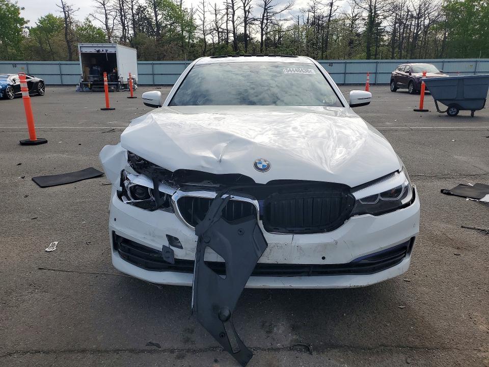 54440436 :رقم المزاد ، WBAJA7C54KWW25693 vin ، 2019 Bmw 530 مزاد بيع