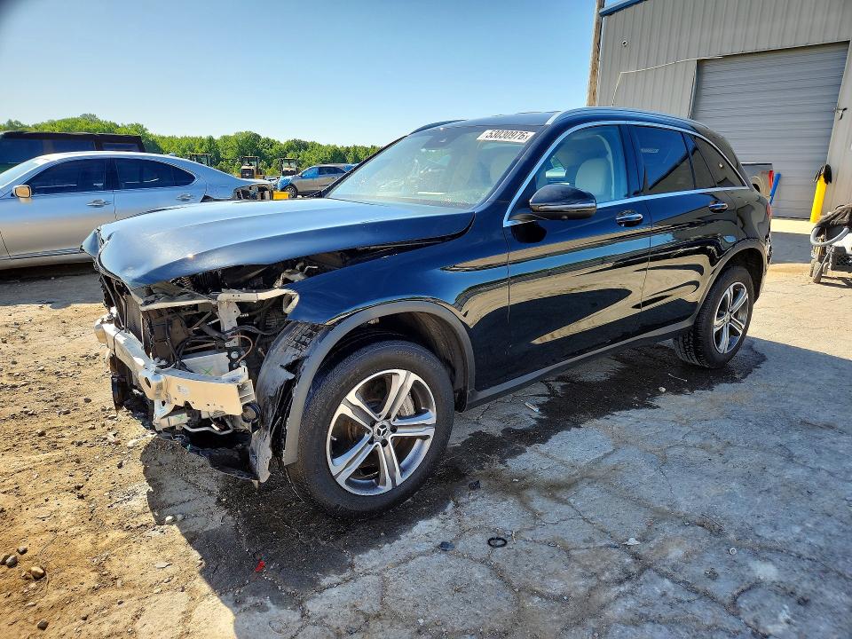 53030976 :رقم المزاد ، W1N0G8DB2NG111629 vin ، 2022 Mercedes-benz Glc مزاد بيع