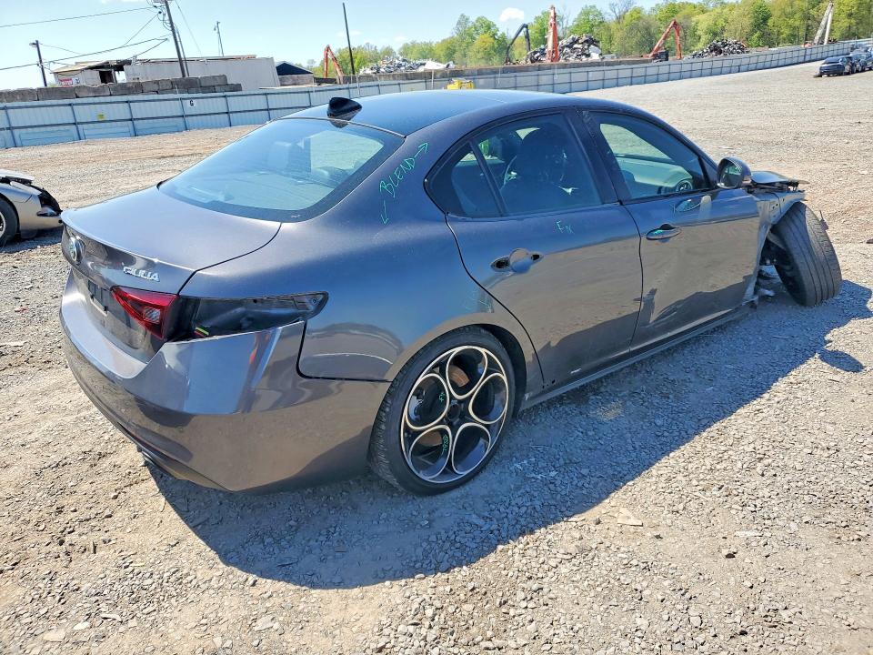 Продажа на аукционе авто 2022 Alfa Romeo Giulia, vin: ZARFANBN8N7662152, номер лота: 52140936