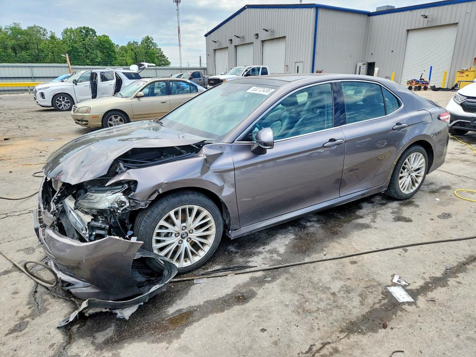 Продажа на аукционе авто 2018 Toyota Camry, vin: 4T1B11HK5JU060542, номер лота: 53272436